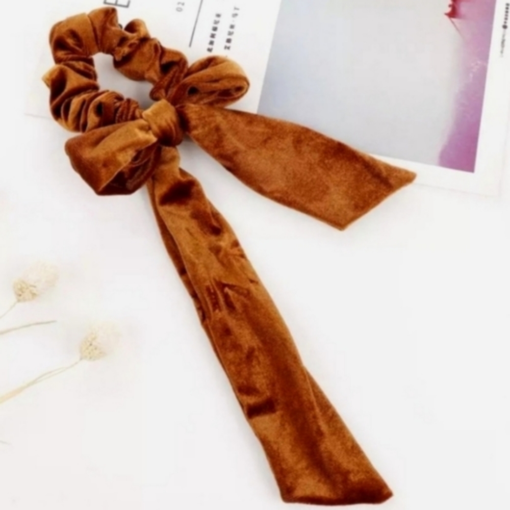 Allison Velvet Hair Bow - Chestnut